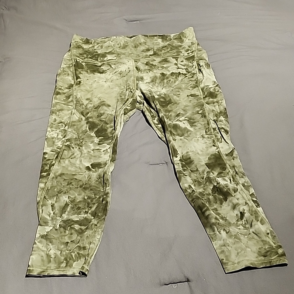 Lululemon Olive Diamond Dye Leggings